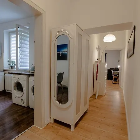 داون تاون سويت دوسلدورف