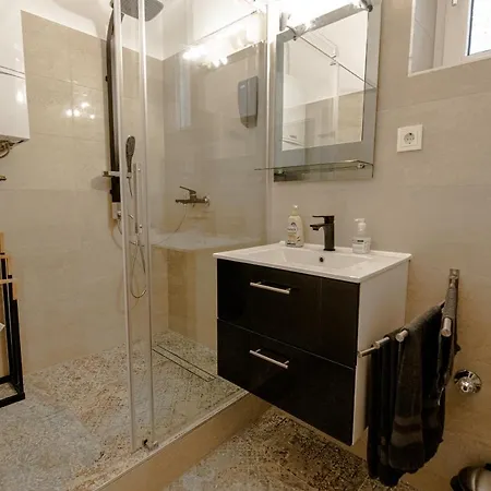 アパート ダウンタウン スイート