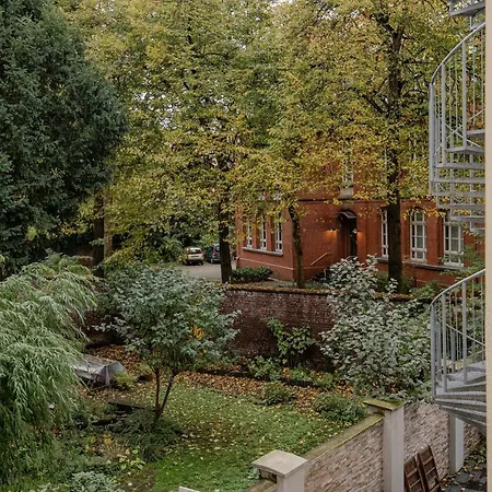 ダウンタウン スイート アパート *